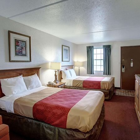 Rodeway Inn Ню Браунфелс Екстериор снимка