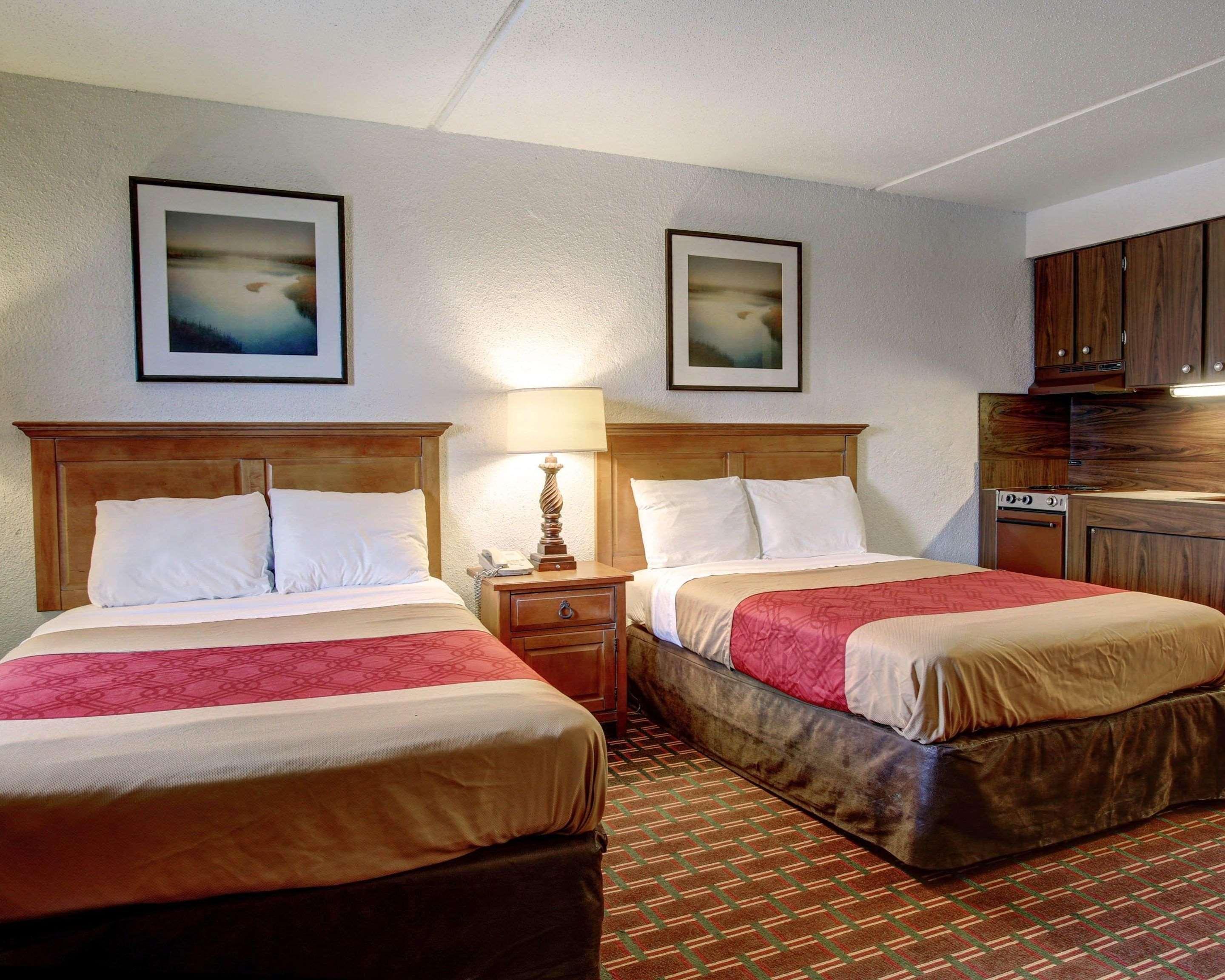 Rodeway Inn Ню Браунфелс Екстериор снимка